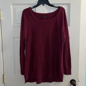 American Eagle maroon sweater